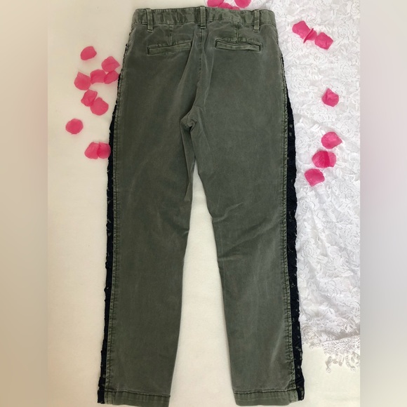 GAP Girlfriend Chino Pants With Navy Crochet Trim Size 00 - Picture 6 of 9